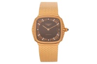 Longines &ndash; An &lsquo;18K&rsquo; Dress Watch Reference: 5504.994 Serial: 15479879 Year: circa 1970s Bezel: Smooth and Fluted Case Material: 18K (Case stamped with Swiss Helvetia Head stamp indicating 18ct) Case Diameter: Approximately 32mm x 30mm Dial: Black, Pointed 